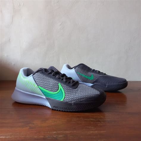 sepatu tenis nike original